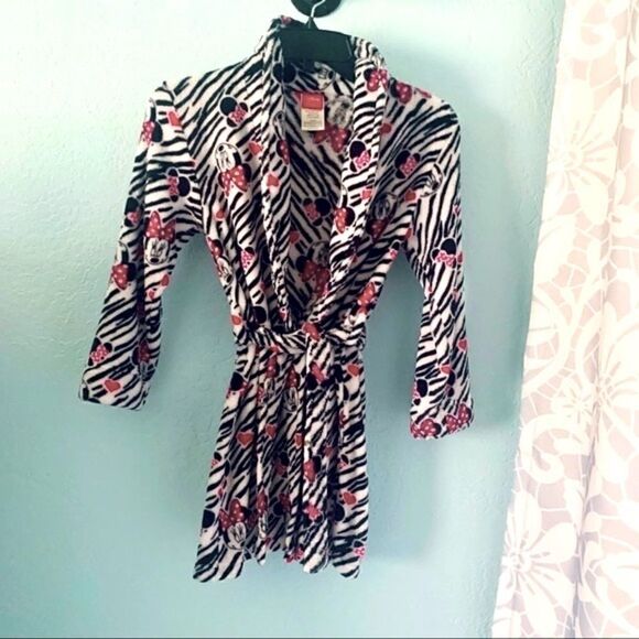 Disney Minnie Mouse Fuzzy Robe Size M/M 7/8 - Picture 3 of 12